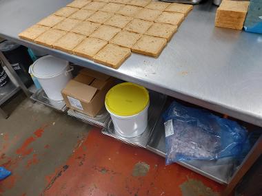 Photo of unclean food preparation area