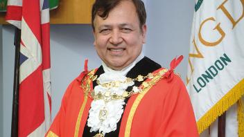 Mayor Cllr Shehryar Ahmad-Wallana (landscape)