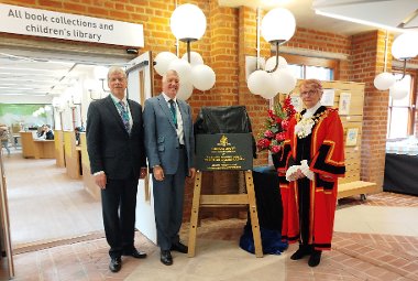 The Mayor of Hillingdon, Leader of the Council, Cllr Ian Edwards and Cllr Eddie Lavery officially open the new Uxbridge Library