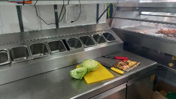 Dirty kitchen found at Hutt Grills Uxbridge