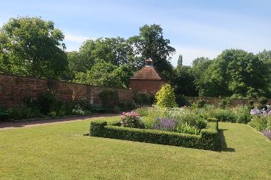 Eastcote House Gardens