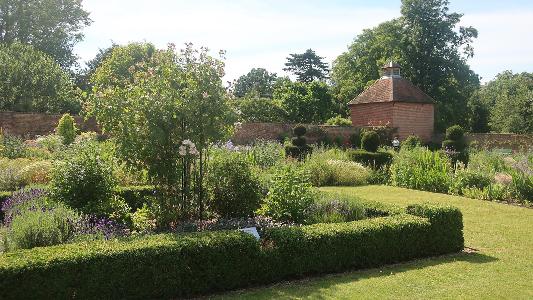 Places to go - Eastcote House Gardens