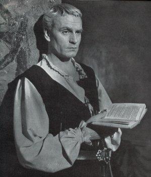  Laurence Olivier as Hamlet