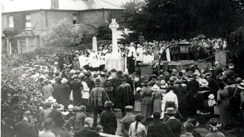 Consecration of Harlington war memorial